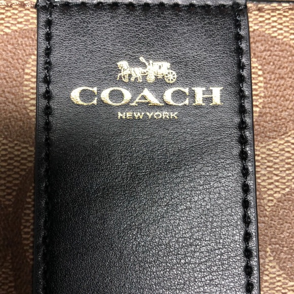 Signature coach zippered change purse and brown brand new with tags - Picture 4 of 9